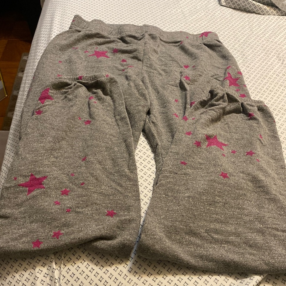Monrow Grey Star Print sweatpant joggers